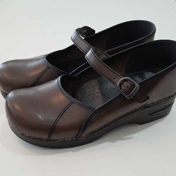 Dansko Brown Leather Mary Jane Clogs Mules Womens 42 / 11.5 US - Picture 1 of 8